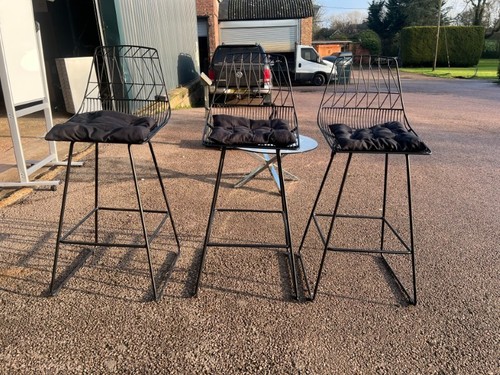 Black wire bar stools - black,